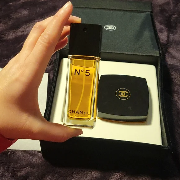 Vintage Chanel set - Picture 3 of 9